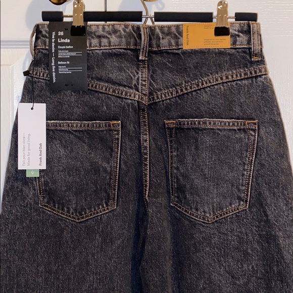 Frank & Oak- Linda balloon fit Jean in washed grey - Picture 4 of 6